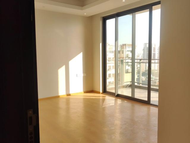 Resale | 4 BHK + Servant Room 3395 Sq.Ft. Apartment in Elan The Presidential