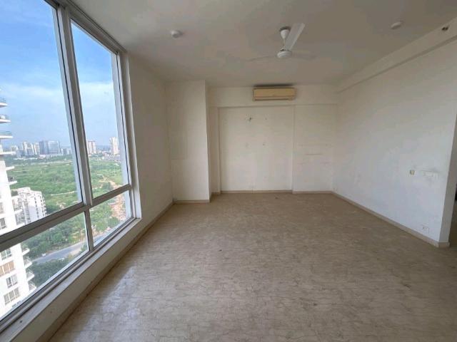 Resale | 4 BHK + Servant Room 4480 Sq.Ft. Apartment in Pioneer Park Presidia