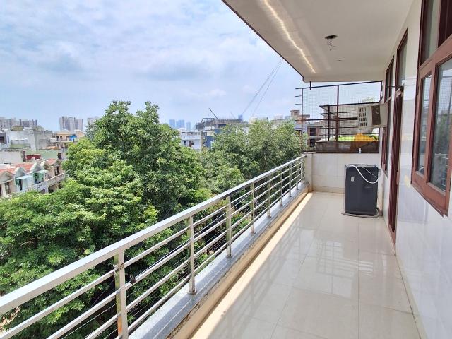 Resale | 4 BHK + Servant Room 4500 Sq.Ft. Penthouse in DLF Hamilton Court