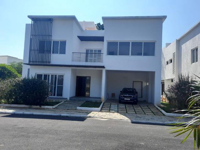 Resale | 4 BHK + Servant Room 4500 Sq.Ft. Villa in Century Wintersun