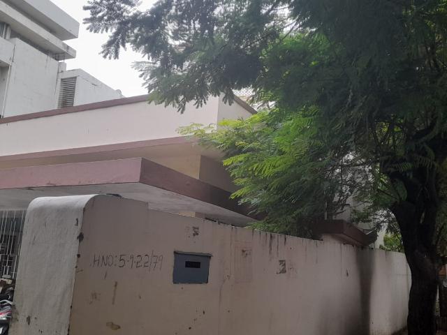 Resale | 4 BHK + Servant Room 465 Sq.Yd. Independent House in Adarsh Nagar