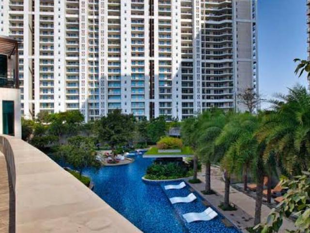 Resale | 4 BHK + Servant Room 4200 Sq.Ft. Apartment in DLF The Crest