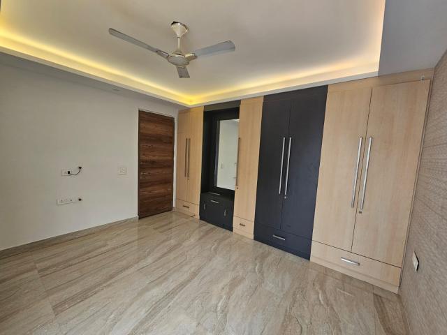 Resale | 4 BHK + Servant Room 4200 Sq.Ft. Penthouse in Vipul Belmonte