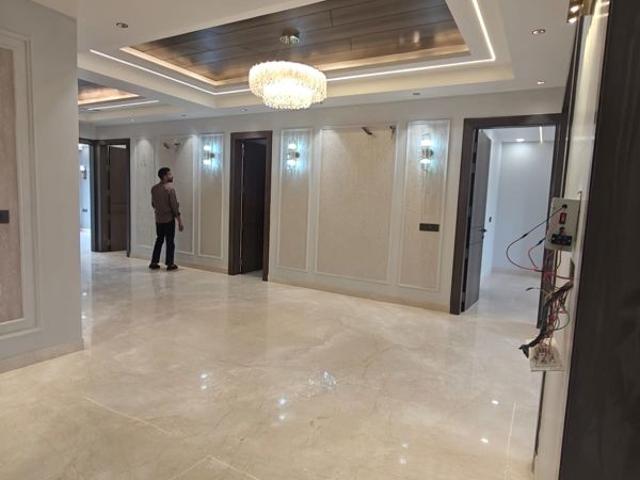Resale | 4 BHK + Servant Room 5400 Sq.Ft. Apartment in ATS Triumph
