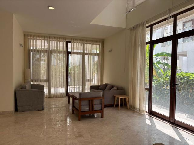 Resale | 4 BHK + Servant Room 5576 Sq.Ft. Villa in Prestige White Meadows