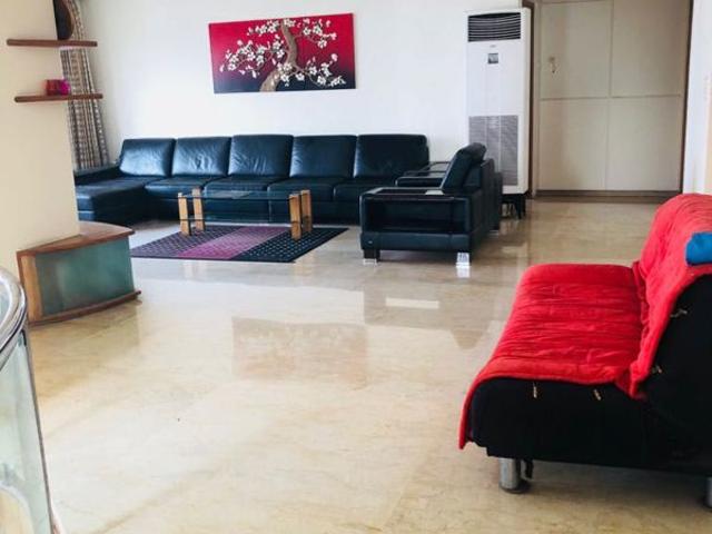 Resale | 4 BHK + Servant Room 5000 Sq.Ft. Apartment in Vastu Bandra Apartment