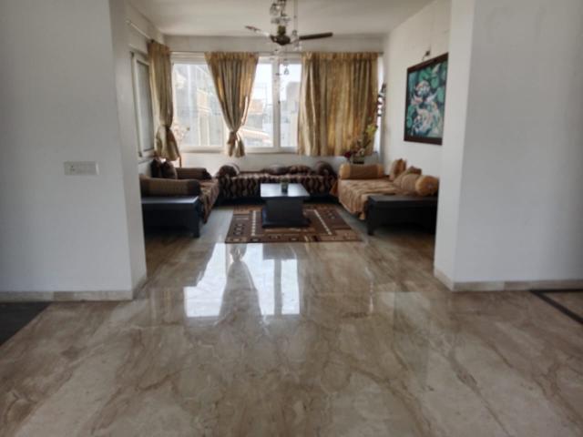 Resale | 4 BHK + Servant Room 5000 Sq.Ft. Penthouse in Park Grandeur