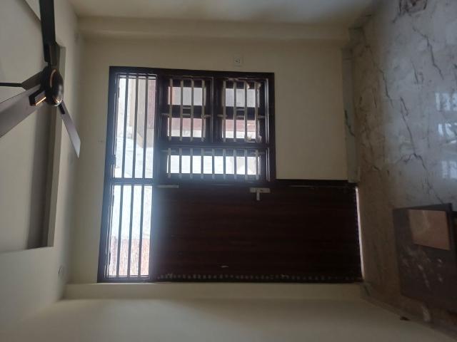 Resale | 4 BHK + Servant Room 50 Sq.Yd. Independent House in Palla