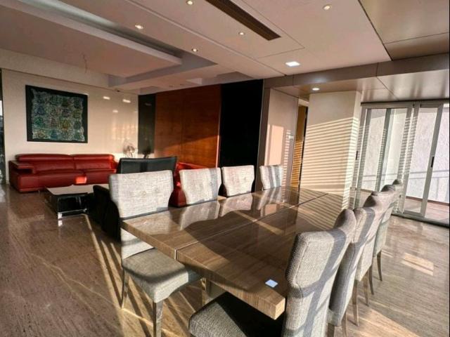 Resale | 4 BHK + Servant Room 5200 Sq.Ft. Apartment in Mayfair Meridian Andheri