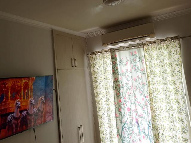 Resale | 4 BHK + Servant Room 5200 Sq.Ft. Apartment in Delphine Central Park Estates