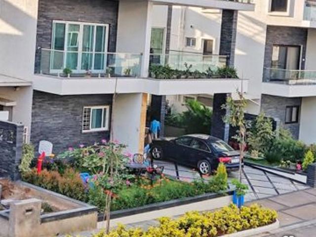 Resale | 4 BHK + Study Room 4200 Sq.Ft. Villa in Vasantha City
