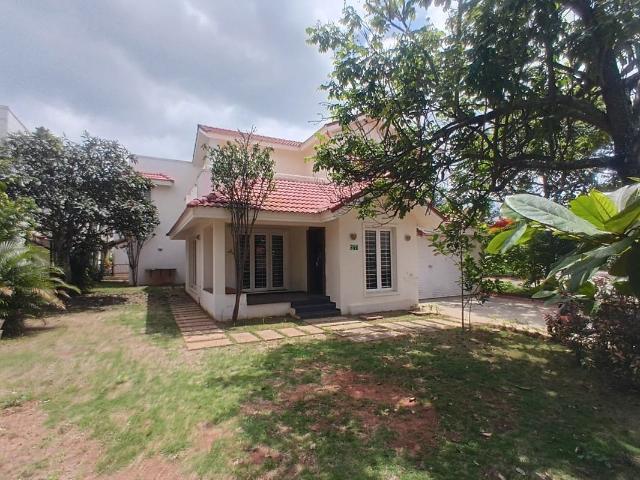 Resale | 4 BHK + Study Room 4800 Sq.Ft. Villa in Mulberry Meadows