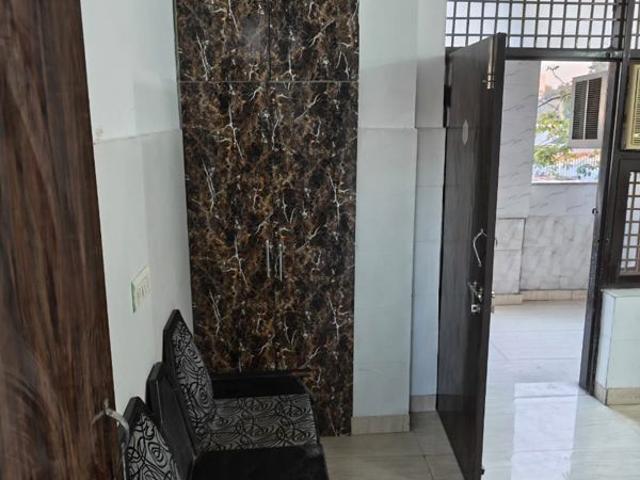 Resale | 4 BHK + Study Room 63 Sq.Mt. Independent House in Sector 11