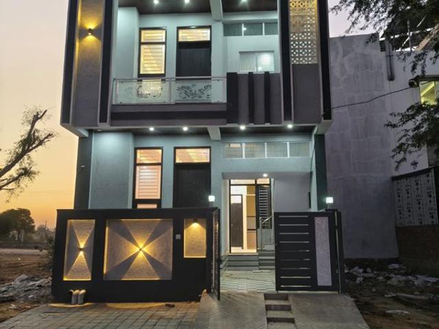 Resale | 4 BHK + Study Room 1800 Sq.Ft. Villa in Kalwar