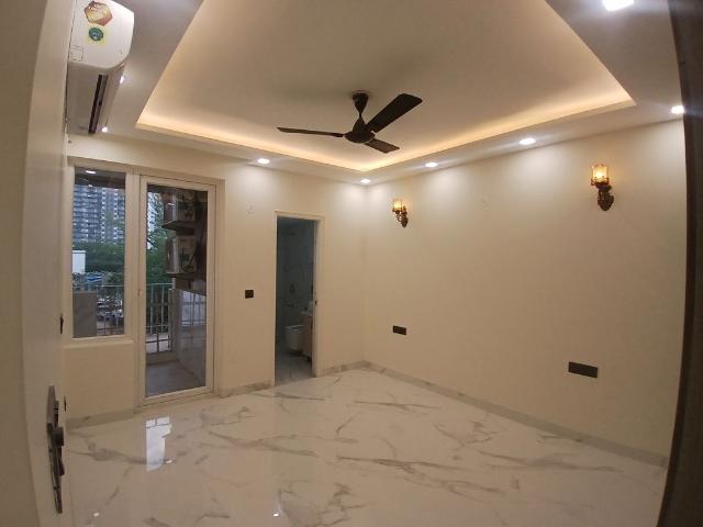 Resale | 4 BHK + Study Room 1975 Sq.Ft. Apartment in Emaar Emerald Floors Premier