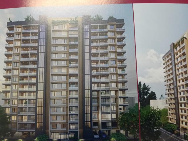 Resale | 4 BHK + Study Room 2200 Sq.Ft. Apartment in Kakade Paradise CHS