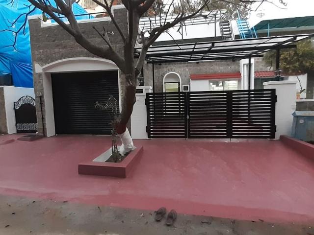 Resale | 4 BHK + Study Room 220 Sq.Ft. Villa in Kukatpally