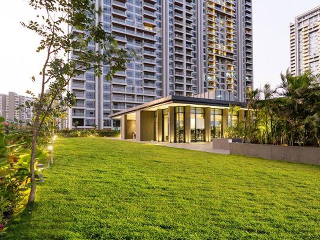 Resale | 4 BHK + Study Room 2224 Sq.Ft. Apartment in Panchshil Towers