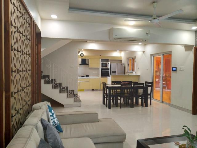 Resale | 4 BHK + Study Room 2583 Sq.Ft. Independent House in Atul Western Hills TownHouses