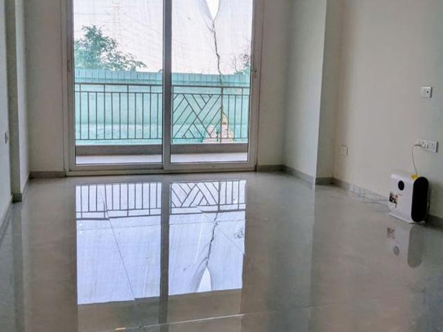Resale | 4 BHK + Study Room 2880 Sq.Ft. Apartment in Pareena Express Heights