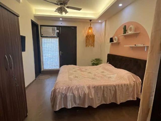 Resale | 4 BHK + Study Room 300 Sq.Yd. Independent House in Sector 23