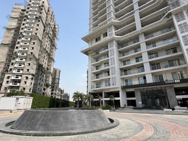 Resale | 4 BHK + Study Room 3200 Sq.Ft. Apartment in Godrej Palm Retreat