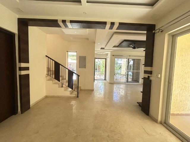 Resale | 4 BHK + Study Room 3322 Sq.Ft. Villa in Mims Crescenta
