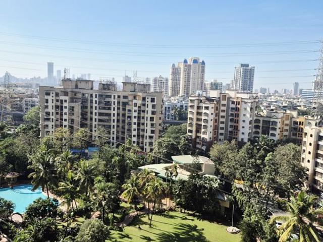 Resale | 4 BHK + Study Room 3918 Sq.Ft. Apartment in Omkar Alta Monte