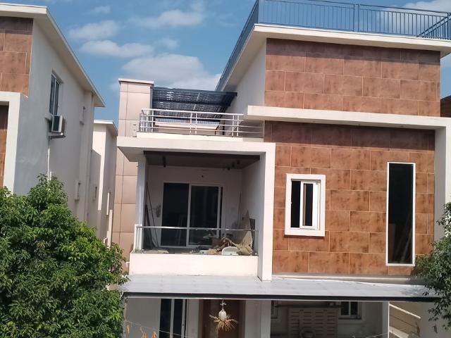 Resale | 4 BHK + Study Room,Extra Room,Store Room 4020 Sq.Ft. Villa in Vertex Kingston Park