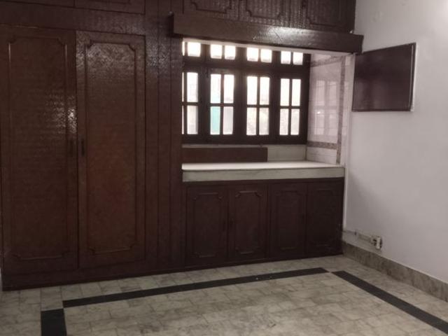 Resale | 4 BHK + Store Room 2250 Sq.Ft. Apartment in Sarita Vihar