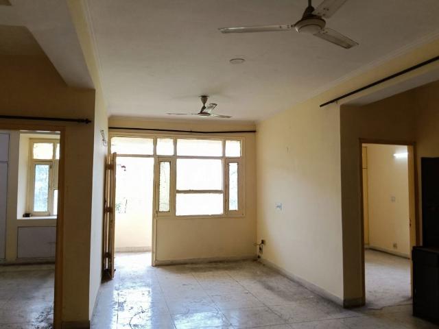 Resale | 4 BHK + Store Room 2400 Sq.Ft. Apartment in Sector 5 Dwarka