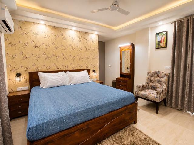 Resale | 4 BHK + Store Room 263 Sq.Yd. Independent House in Iffco Colony