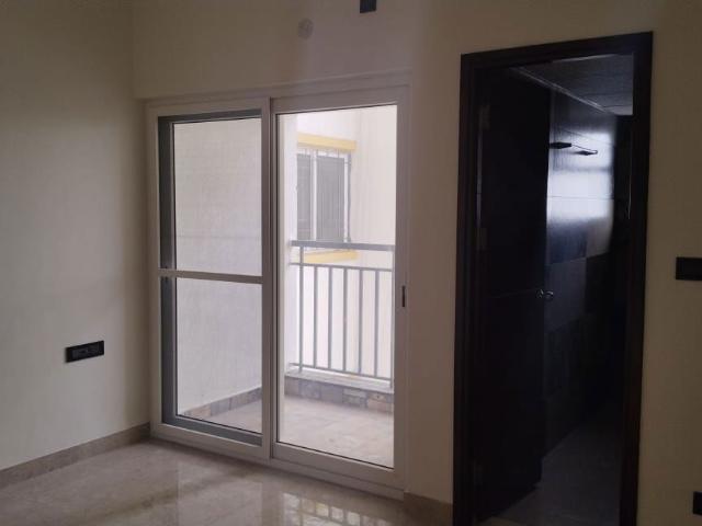 Resale | 4 BHK + Store Room 2700 Sq.Ft. Apartment in Keya Spring