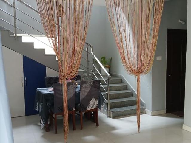 Resale | 4 BHK + Store Room 3000 Sq.Ft. Villa in Praneeth APR Pranav Antilia