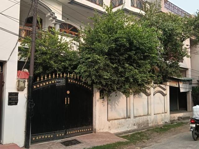 Resale | 4 BHK + Store Room 3200 Sq.Ft. Independent House in Ravindra Garden