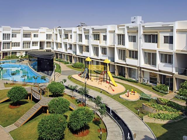 Resale | 4 BHK + Store Room 3450 Sq.Ft. Villa in Rohan Seher