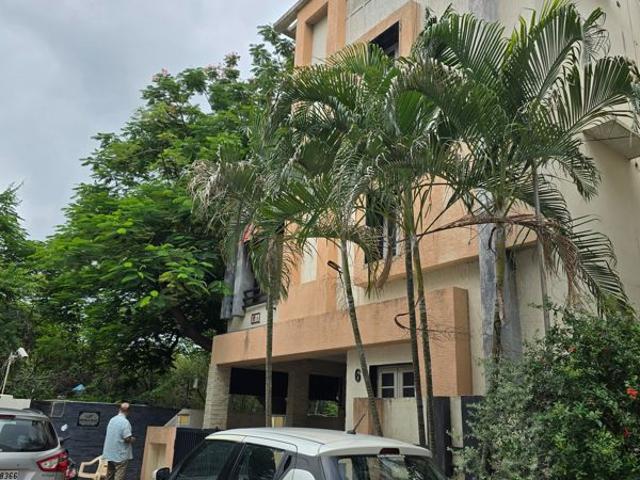 Resale | 4 BHK + Store Room 3600 Sq.Ft. Villa in Old Bowenpally
