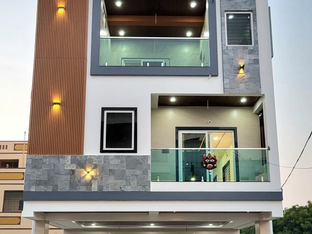 Resale | 4 BHK + Pooja Room 4200 Sq.Ft. Villa in Kapra