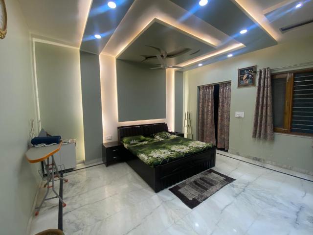Resale | 4 BHK + Pooja Room 500 Sq.Yd. Independent House in BPTP Parklands