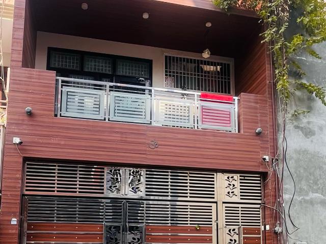 Resale | 4 BHK + Pooja Room 100 Sq.Yd. Villa in Shastri Nagar