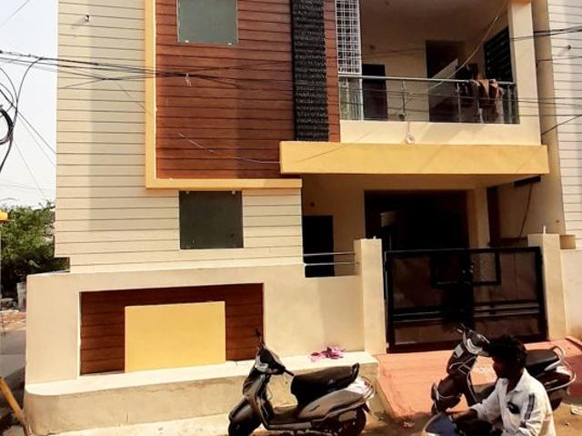 Resale | 4 BHK + Pooja Room 108 Sq.Yd. Independent House in Alwal