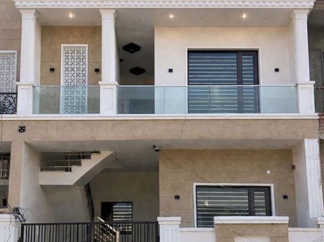 Resale | 4 BHK + Pooja Room 125 Sq.Yd. Independent House in Sector 115