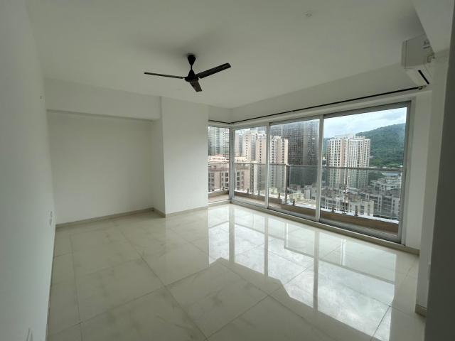 Resale | 4 BHK + Pooja Room 1300 Sq.Ft. Apartment in Soham Crystal Spires