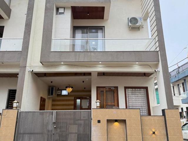 Resale | 4 BHK + Pooja Room 134 Sq.Yd. Villa in Vaishali Nagar