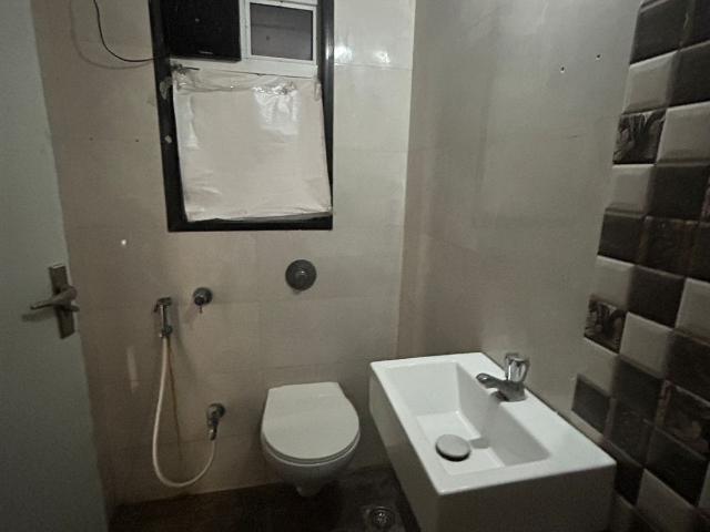 Resale | 4 BHK + Pooja Room 1511 Sq.Ft. Apartment in Lodha Woods