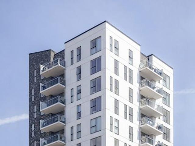 Resale | 4 BHK + Pooja Room 1674 Sq.Ft. Apartment in Kumar Parc Residences