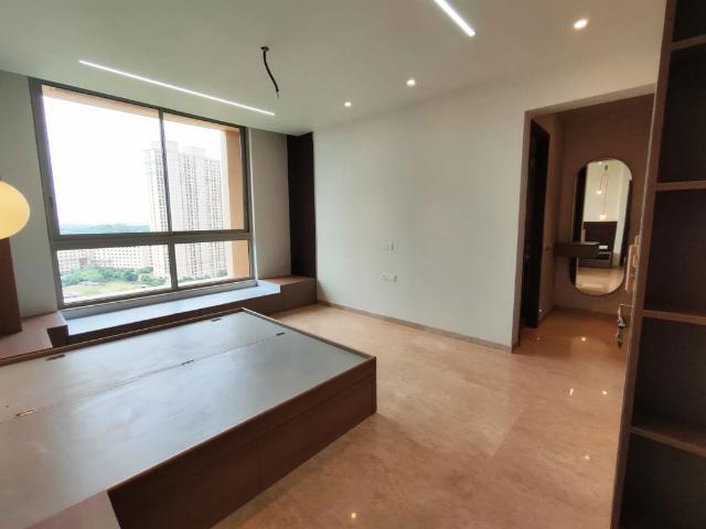 Resale | 4 BHK + Pooja Room 1708 Sq.Ft. Apartment in Hiranandani Lake Enclave Glendale