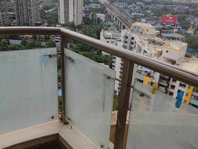 Resale | 4 BHK + Pooja Room 1710 Sq.Ft. Apartment in Dosti Majesta