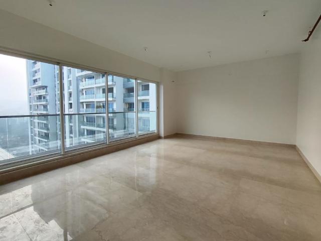 Resale | 4 BHK + Pooja Room 1800 Sq.Ft. Apartment in Sheth Avalon