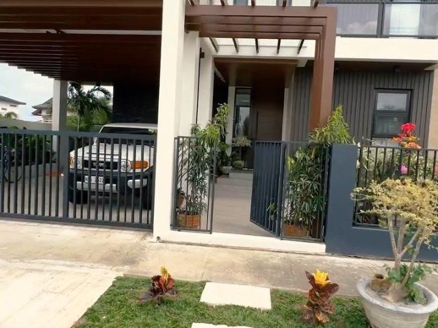 Resale | 4 BHK + Pooja Room 1800 Sq.Ft. Villa in Harohalli